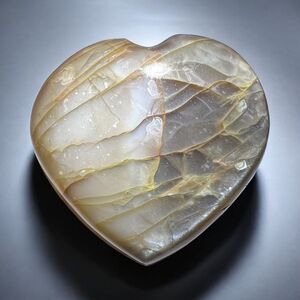 Peach Moonstone Heart Carving‎ (5)